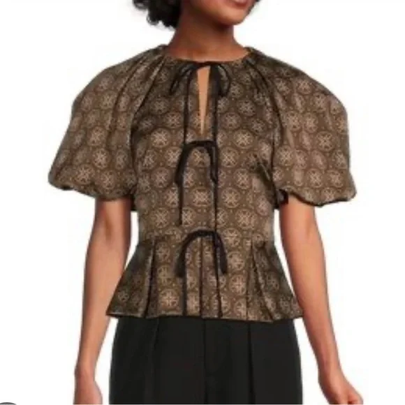 ISO ANTONIO MELANI X COURTNEY GROW DELPHINE MEDALLION PRINTED RUFFLE